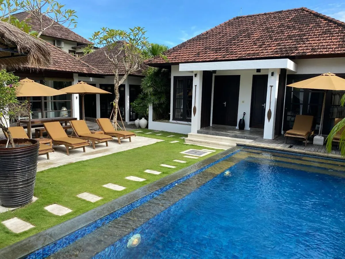 Lotus Luxury Villa Seminyak