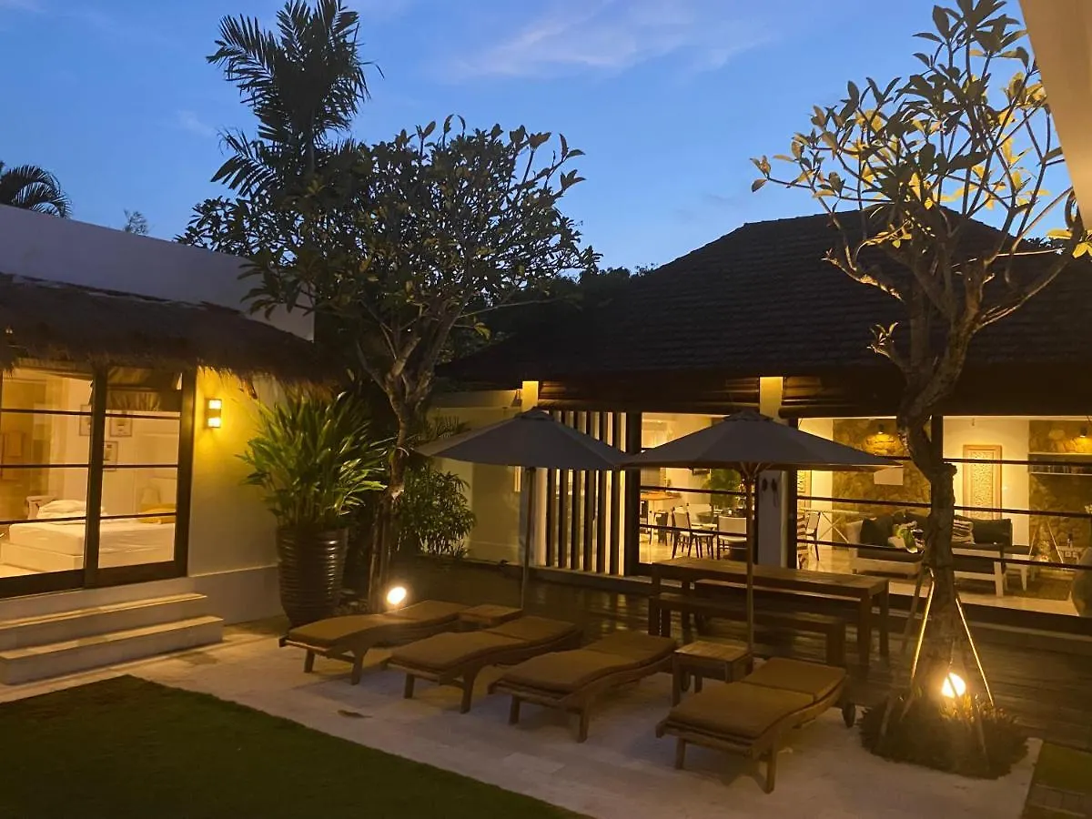Lotus Luxury Villa Seminyak 0*, Seminyak (Bali)