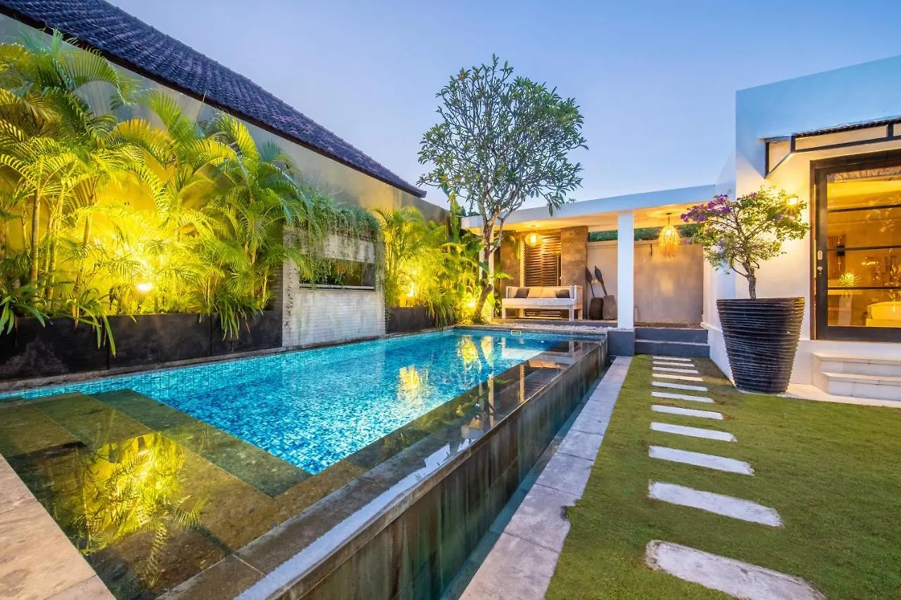 Lotus Luxury Villa Seminyak 0*, Seminyak (Bali)